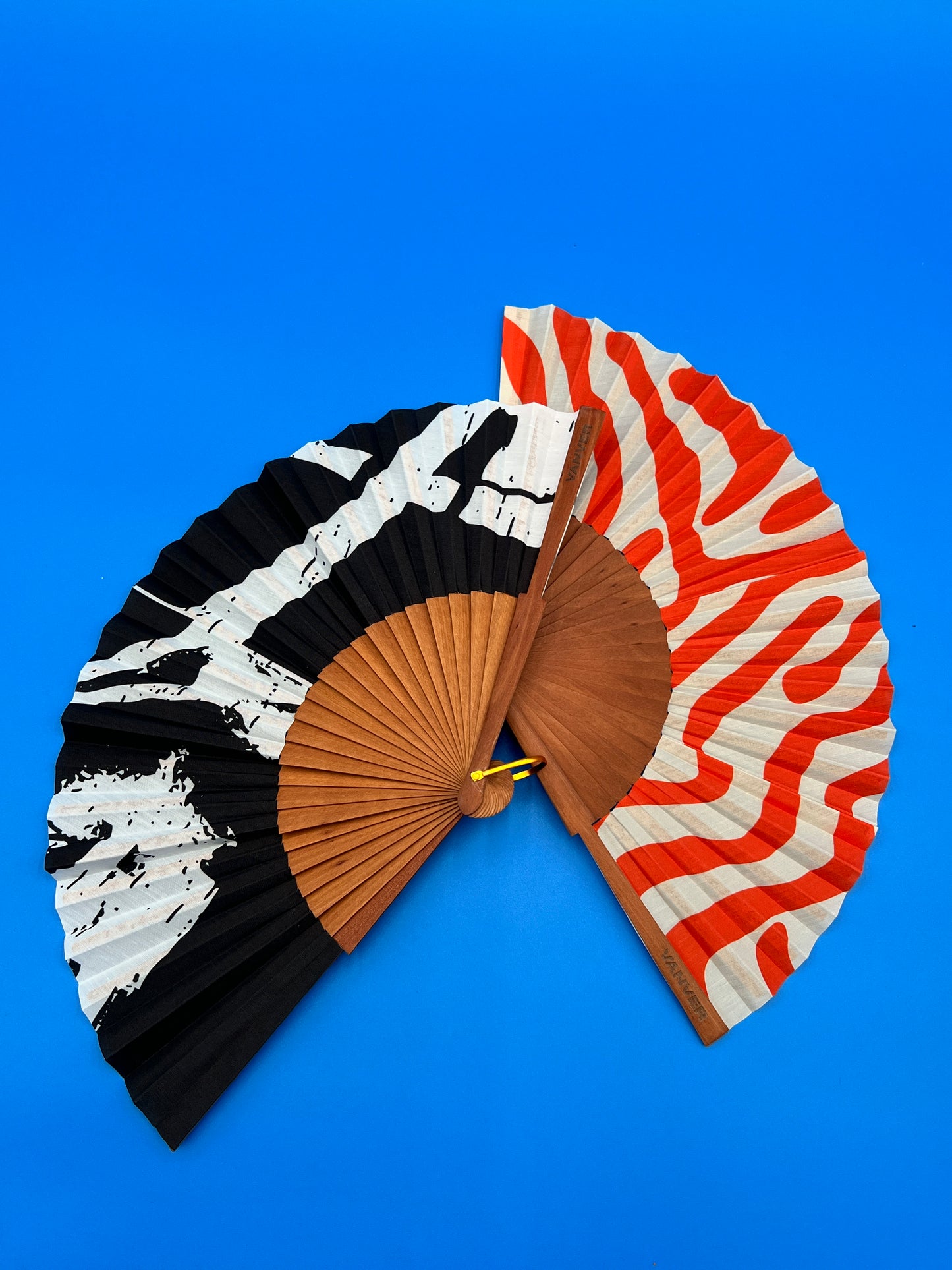 Abanico Abstract Black